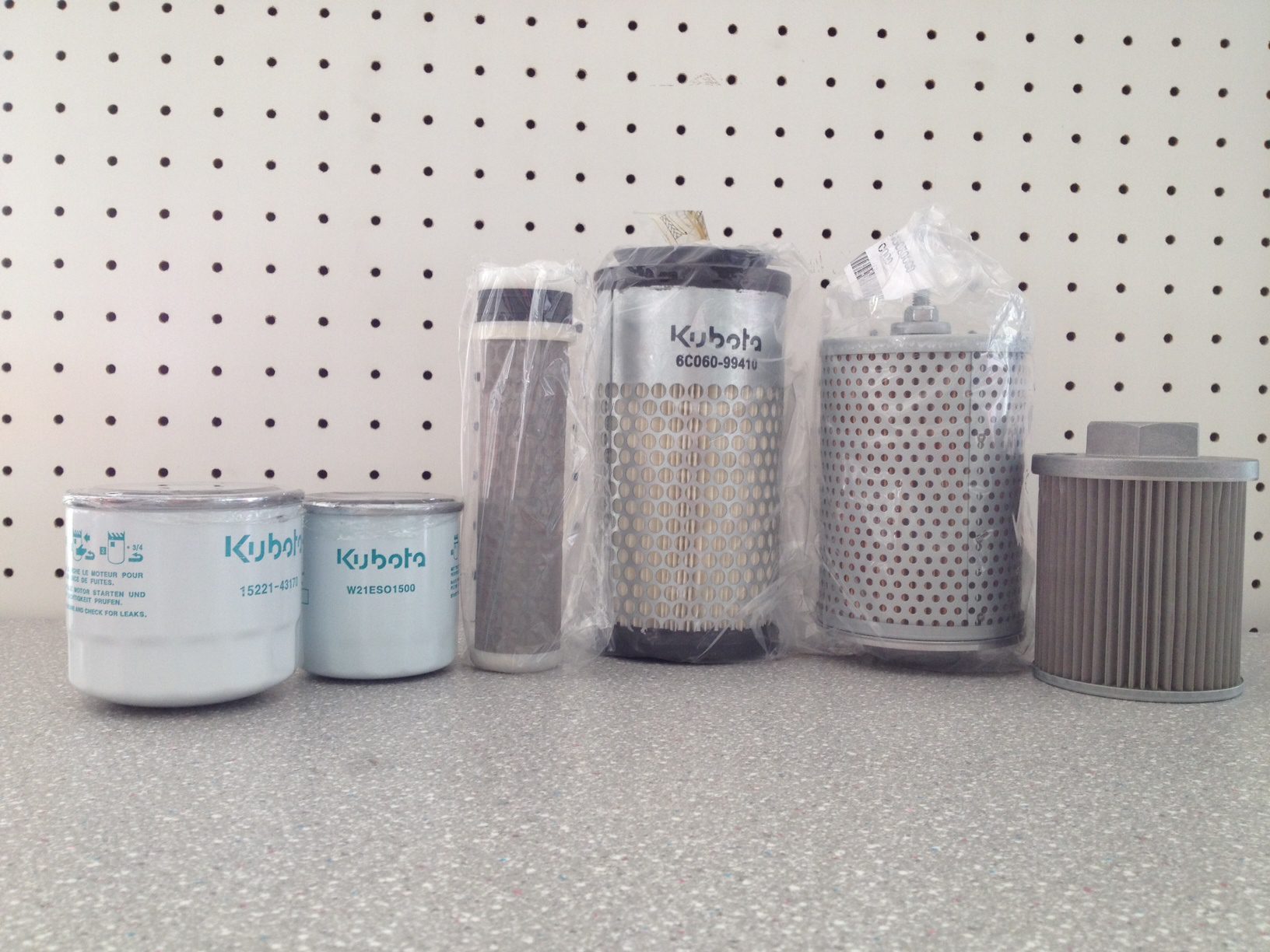 Kit Tagliando per Escavatore Kubota U15-3 - filtri motore e idraulico originali - immagine 2