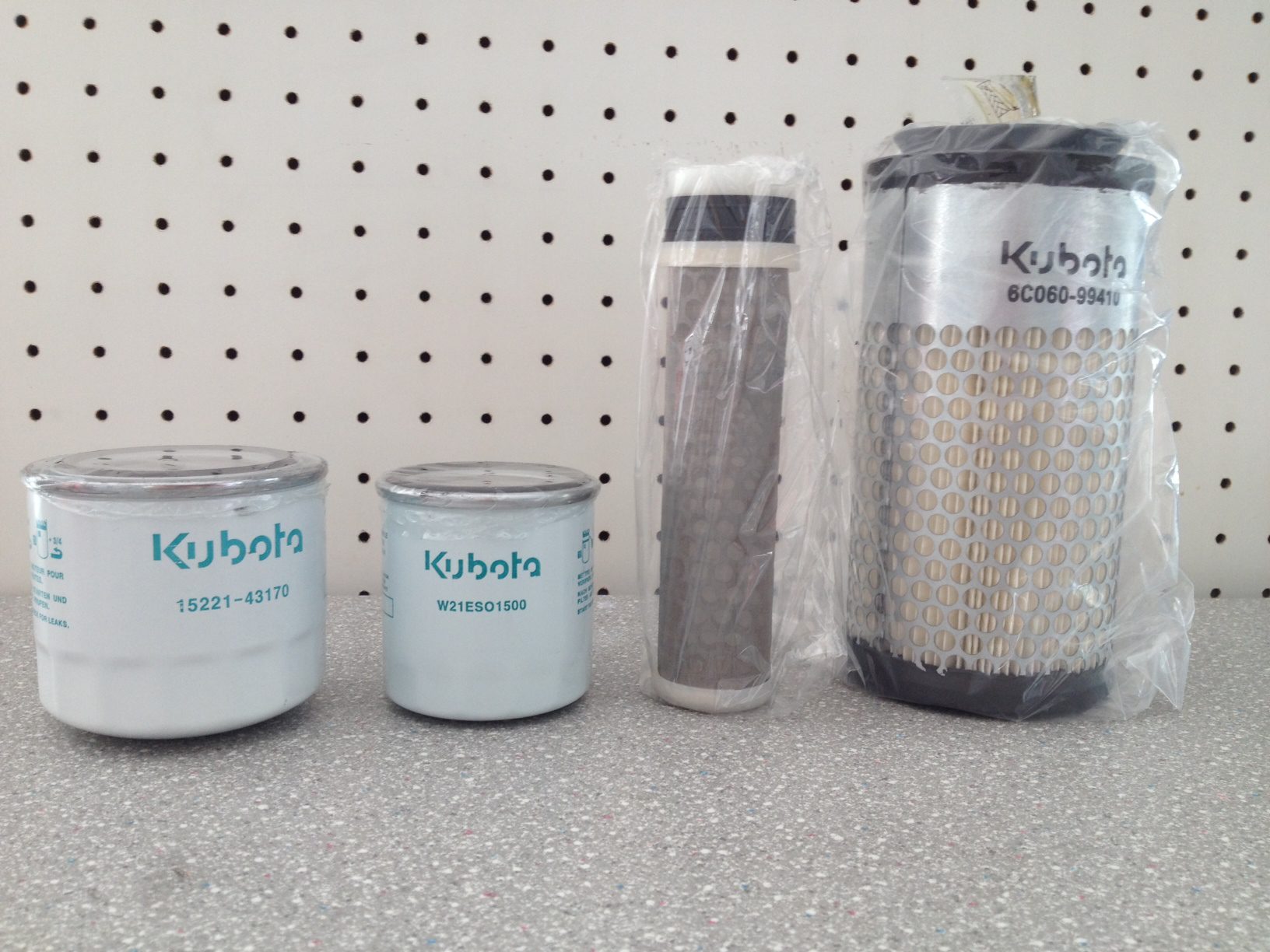 Kit filtri originali per tagliando Motore Miniescavatore Kubota U15-3 - immagine 2