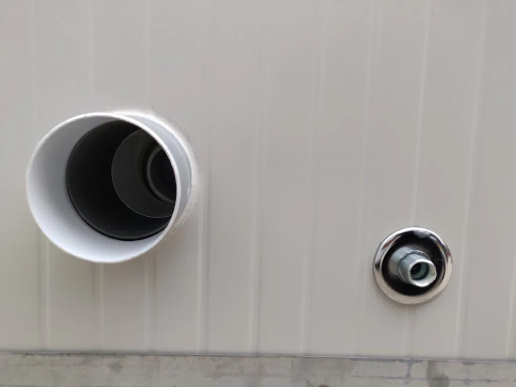 Bagno Cantiere Coibentato da Collegare allo Scarico – Logistica ed Igiene