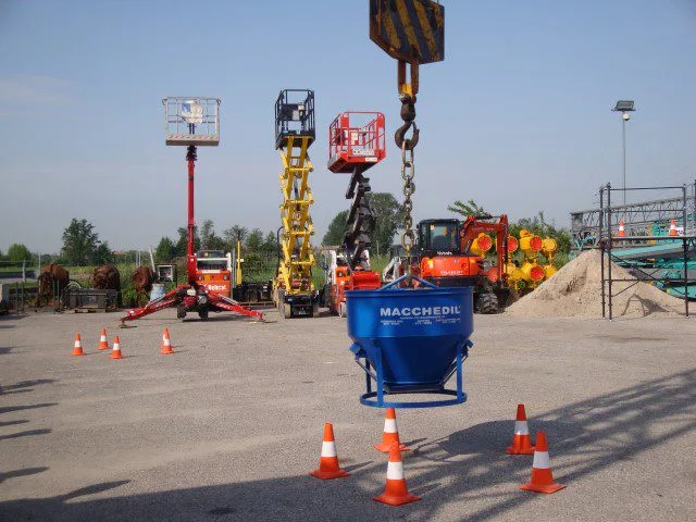 Catena tirante per benna – Officina, Sollevamento e Ricambi