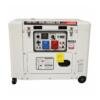 Vista frontale del generatore diesel insonorizzato Senci SCDG-10000SE TEQ da 7,5 kW
